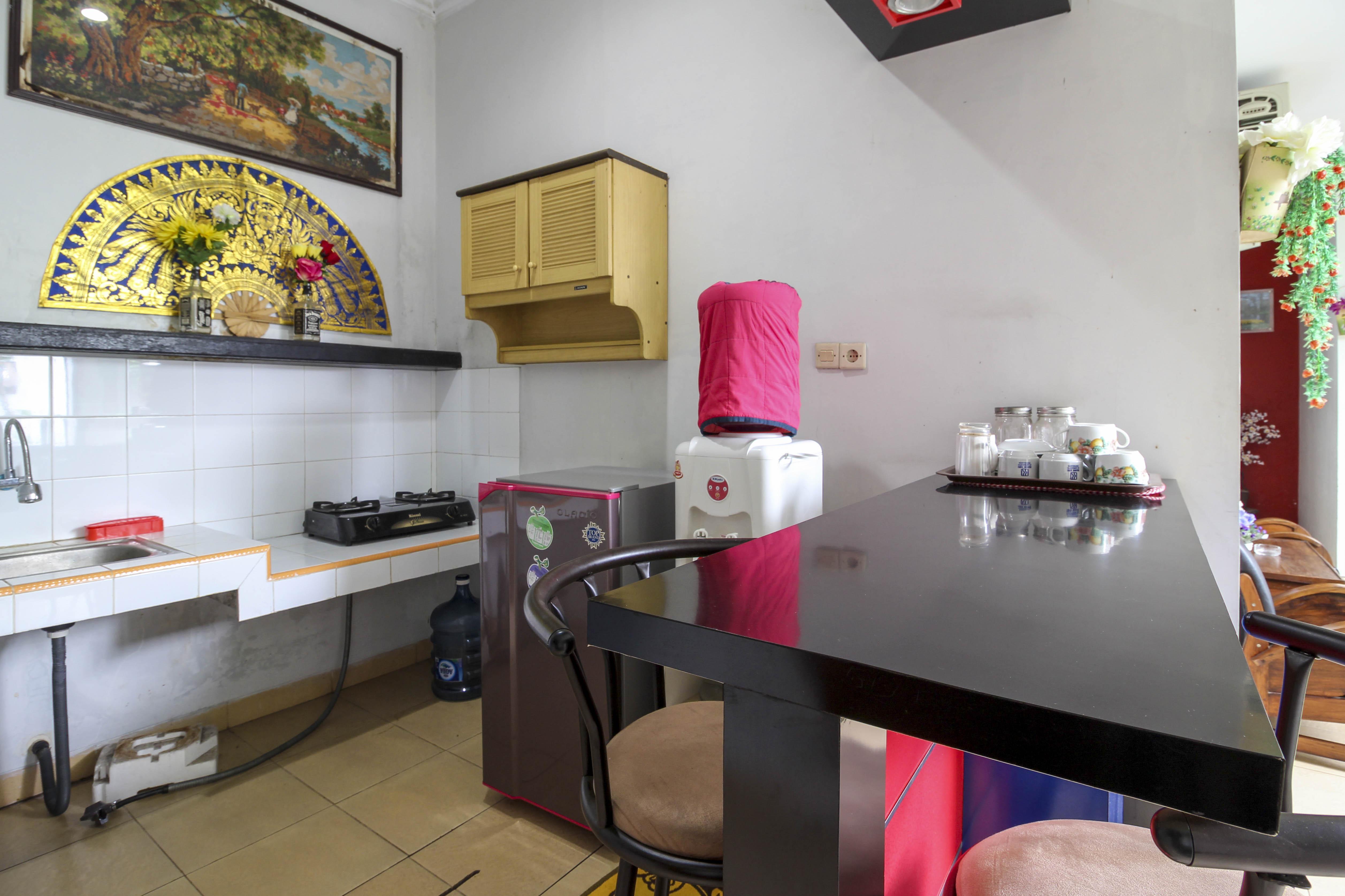 Reddoorz Near Hartono Mall Kejayan Экстерьер фото