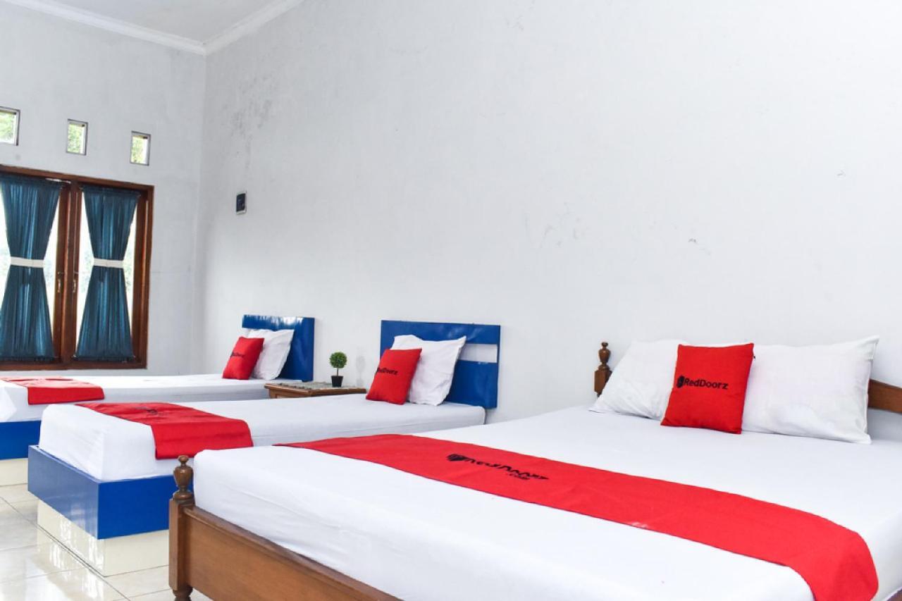 Reddoorz Near Hartono Mall Kejayan Экстерьер фото